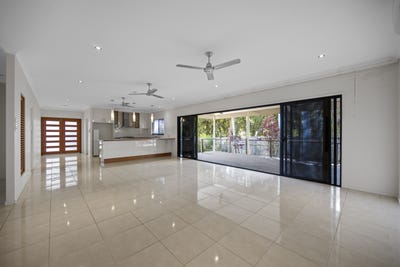 /international/au/61-timbury-way-mount-louisa-qld-151428168/