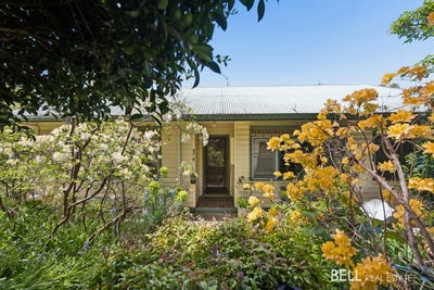 /international/au/52-donna-buang-road-warburton-vic-152667712/
