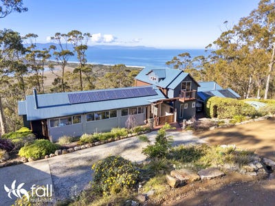 /international/au/835-gellibrand-drive-sandford-tas-152076956/
