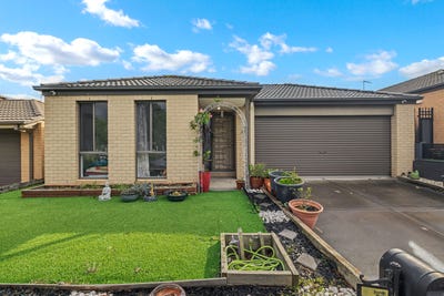 /international/au/27-obrien-parade-pakenham-vic-151348400/