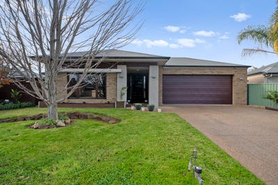 /international/au/13-lotus-ct-nagambie-vic-151447656/