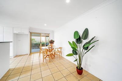 /international/au/8-ridgewood-road-algester-qld-150758108/