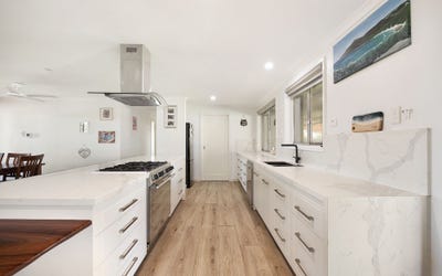/international/au/1-irwin-crescent-dampier-wa-151103640/