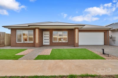 /international/au/11-ronald-street-maddingley-vic-151131576/