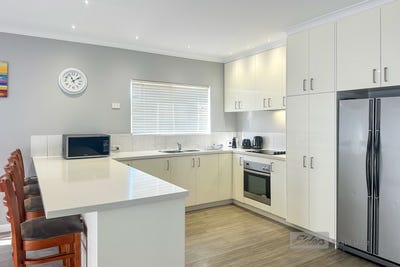 /international/au/23-mary-road-bremer-bay-wa-148291728/