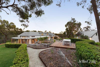 /international/au/90-proctor-street-st-andrews-vic-152502248/