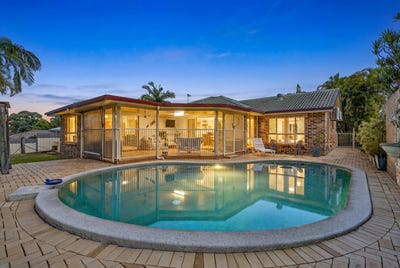 /international/au/5-oak-hill-crescent-parkwood-qld-150818996/