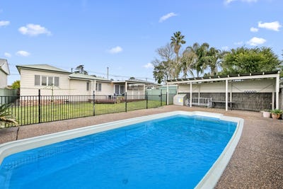 /international/au/12-burnett-street-cessnock-nsw-148688804/?lang=en