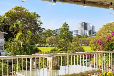 /international/au/11-54-dutton-street-coolangatta-qld-148582808/