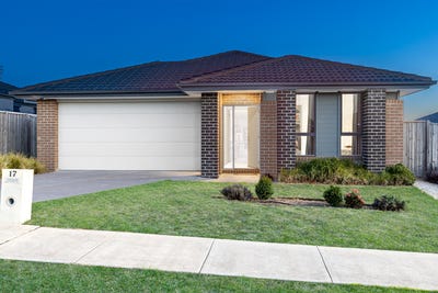 /international/au/17-cortina-drive-winter-valley-vic-150761852/