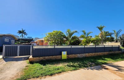 /international/au/27-hubble-street-carnarvon-wa-148362152/