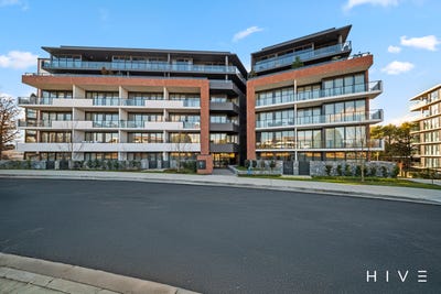 /international/au/25-7-light-street-griffith-act-148540188/