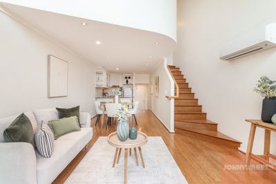 /international/au/44-18-captain-cook-crescent-griffith-act-151203304/