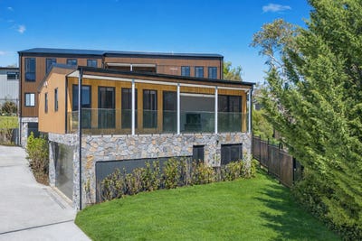 /international/au/10a-kirwan-close-jindabyne-nsw-150827916/
