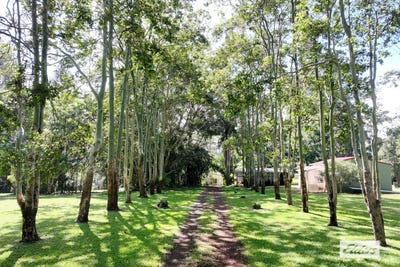 /international/au/28-imrie-close-lake-eacham-qld-151011000/
