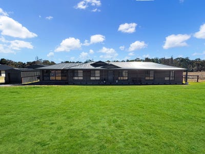 /international/au/123-barleyfields-road-uralla-nsw-148555764/