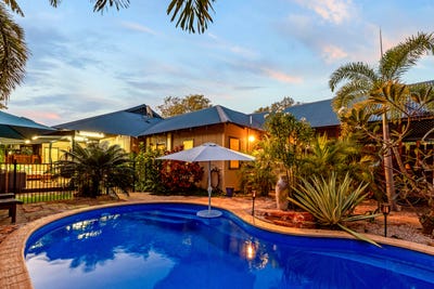 /international/au/25-manggala-drive-cable-beach-wa-148577120/?lang=en