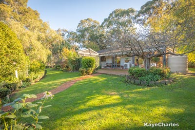 /international/au/3-morris-road-beaconsfield-upper-vic-151183436/