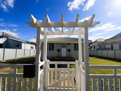 /international/au/125-wyndham-street-roma-qld-151433108/