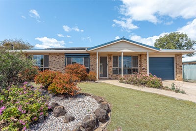 /international/au/30-weise-street-oakey-qld-152442436/