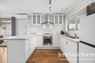 /international/au/3-30-burnbank-street-lake-wendouree-vic-150883356/
