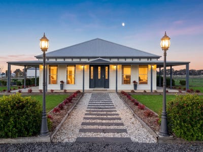 /international/au/78-dennis-rd-benalla-west-vic-151515848/
