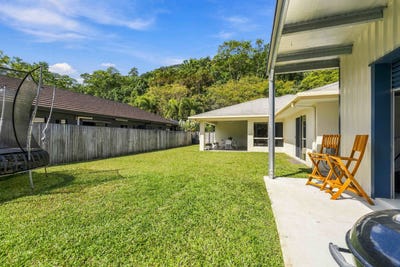 /international/au/61-mackerras-street-redlynch-qld-152422580/