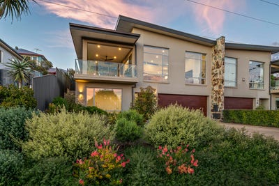 /international/au/33-murray-road-port-noarlunga-sa-152680460/