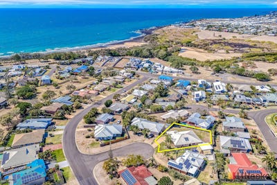 /international/au/3-bass-court-bargara-qld-152562496/