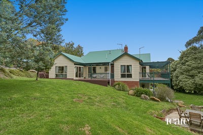 /international/au/1010-romsey-road-hesket-vic-700406760/