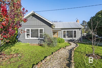 /international/au/74-derby-road-maryborough-vic-151509404/
