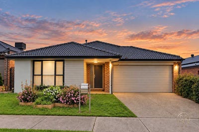 /international/au/78-golf-links-drive-beveridge-vic-152552732/
