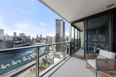 /international/au/2102-1-point-park-crescent-docklands-vic-148625732/
