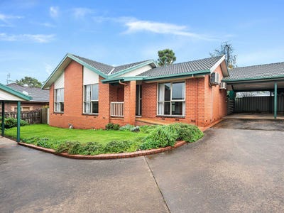 /international/au/4-25-kennedy-street-hamilton-vic-151327136/