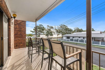 /international/au/5-59-welsby-parade-bongaree-qld-151156288/