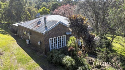 /international/au/10-cleves-road-north-upper-plenty-vic-152453424/