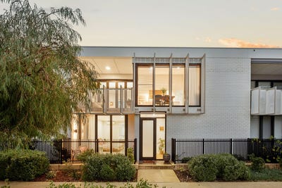 /international/au/2-50-lullworth-terrace-north-coogee-wa-151452080/