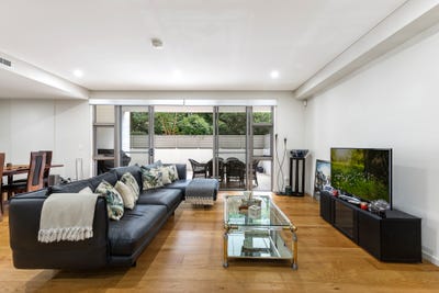 /international/au/lg02-12-shinfield-avenue-st-ives-nsw-151123448/