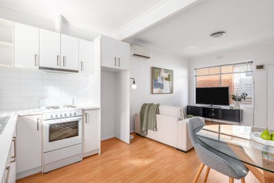 /international/au/2-3-walter-street-east-geelong-vic-151449220/
