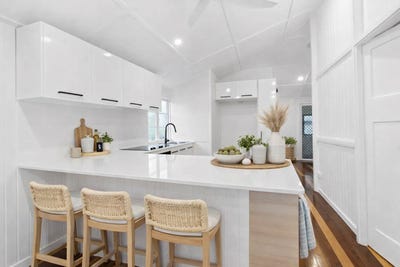/international/au/71-hayward-street-mooroobool-qld-151023104/