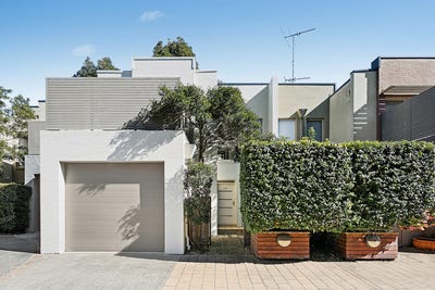 /international/au/20-42-east-crescent-hurstville-grove-nsw-151223460/