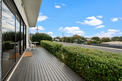 /international/au/62-charles-street-orford-tas-147965396/