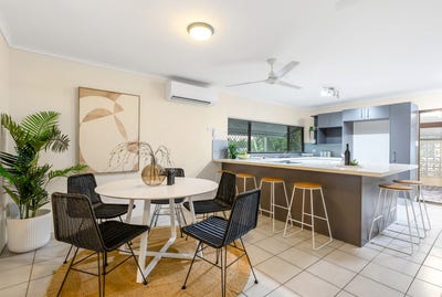/international/au/71-mcmanus-street-whitfield-qld-152058120/