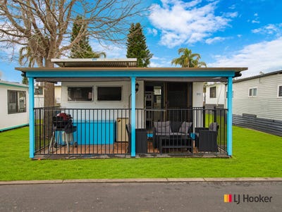 /international/au/17-51-beach-road-batehaven-nsw-148466640/