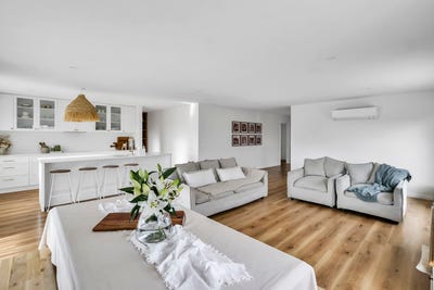 /international/au/49-calthorpe-street-latrobe-tas-151440424/