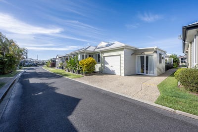 /international/au/47-1-orion-drive-yamba-nsw-151531784/