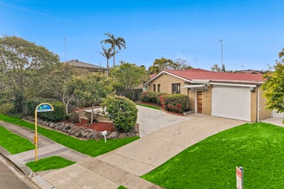 /international/au/19-freesia-street-macgregor-qld-152454772/