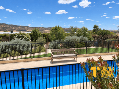/international/au/9-camfield-place-york-wa-152348320/