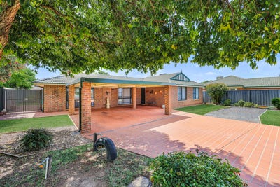 /international/au/18-caley-close-tamworth-nsw-152602668/