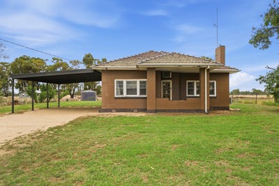 /international/au/206-lorenzs-rd-strathmerton-vic-150646216/
